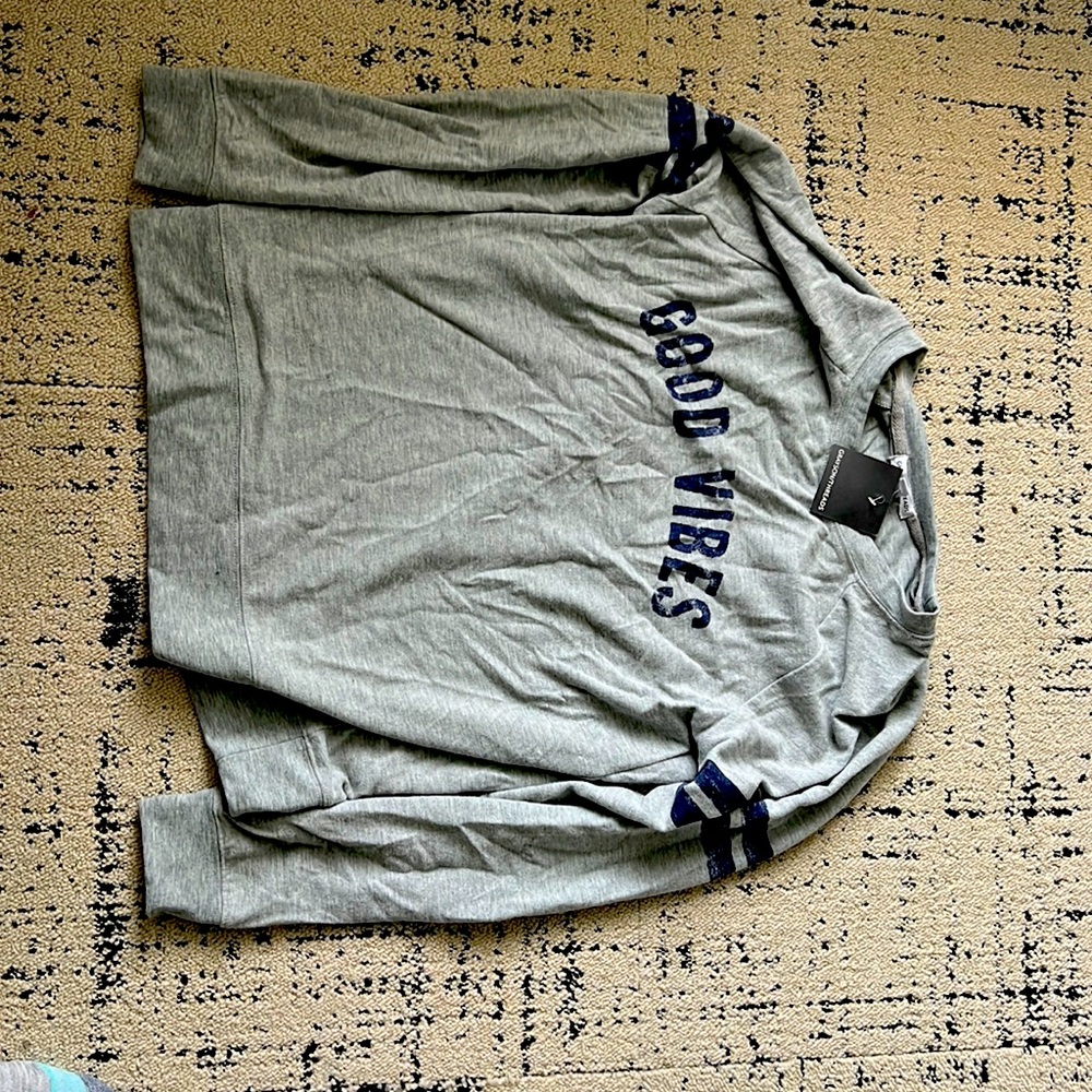 Cool grey good vibes pullover